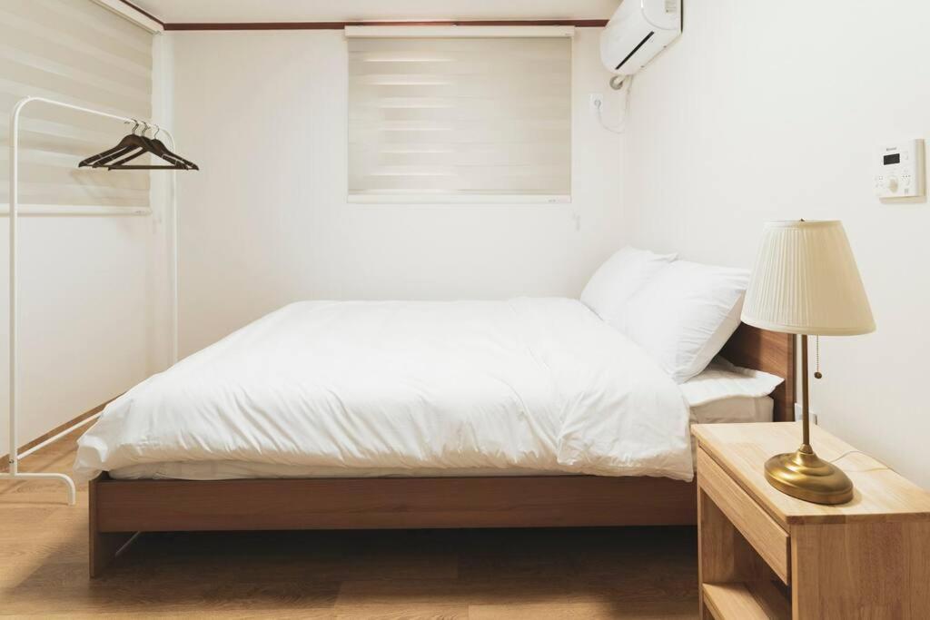 Yeon Apartment *