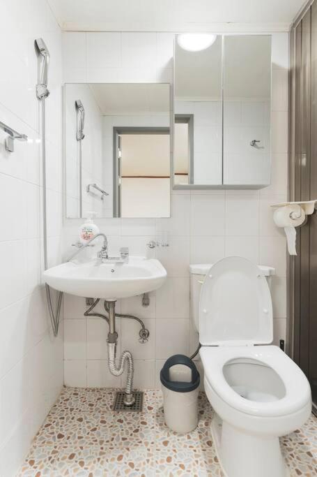 Yeon Apartment *